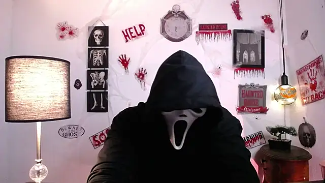 JamesCr  online show from October 25, 2025, 1:38 am