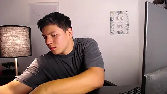 JamesCr  online show from October 11, 2025, 11:06 pm