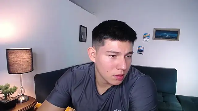 JamesCr  online show from February 17, 2026, 1:36 am