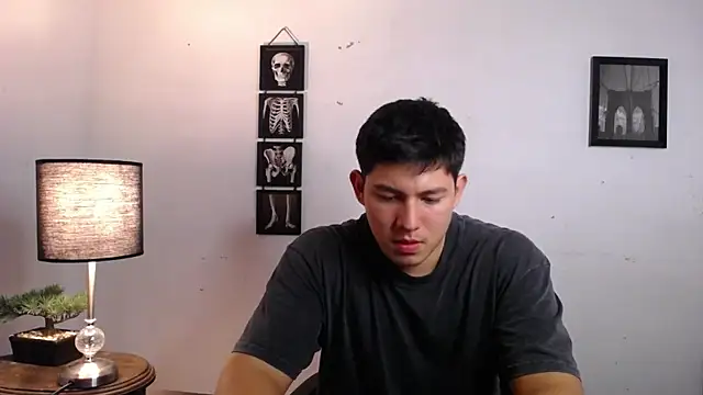 JamesCr  online show from November 24, 2025, 2:44 am