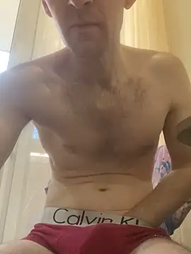 LynnAhNight online show from April 11, 2026, 5:26 am