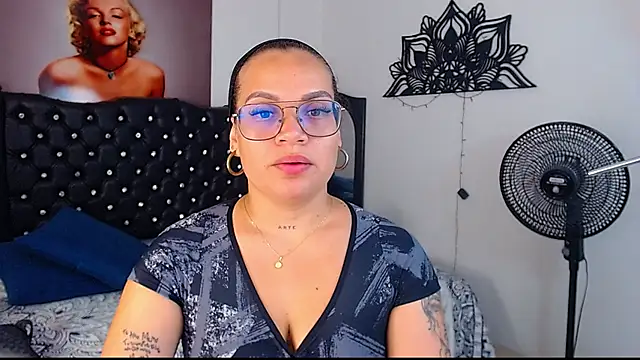 Taliana36 online show from October 29, 2025, 12:04 pm