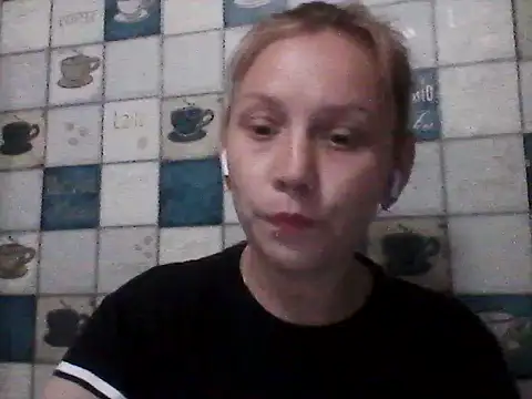 Snapshot of Anna_wey chatting on June 24, 2026, 7:11 pm Anna wey online show from June 24, 2026, 7:11 pm
