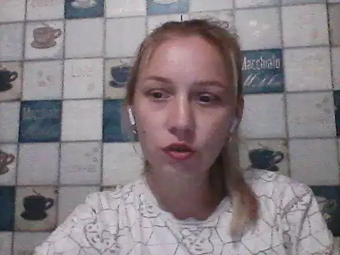 Snapshot of Anna_wey chatting on July 15, 2026, 7:21 pm Anna wey online show from July 15, 2026, 7:21 pm