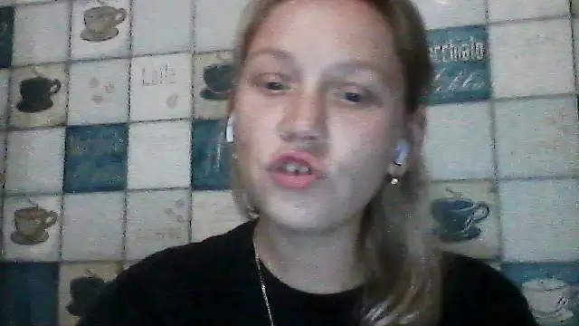 Snapshot of Anna_wey chatting on July 1, 2026, 7:47 pm Anna wey online show from July 1, 2026, 7:47 pm
