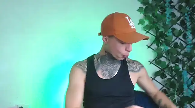 Snapshot of 7_Saturno_7 chatting on February 27, 2025, 10:20 pm 7 Saturno 7 online show from February 27, 2025, 10:20 pm