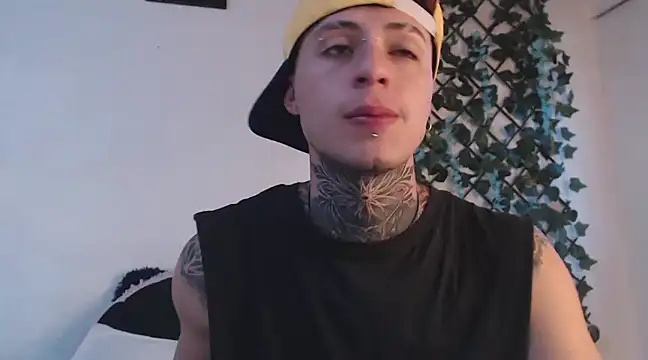 Snapshot of 7_Saturno_7 chatting on March 11, 2025, 10:42 pm 7 Saturno 7 online show from March 11, 2025, 10:42 pm