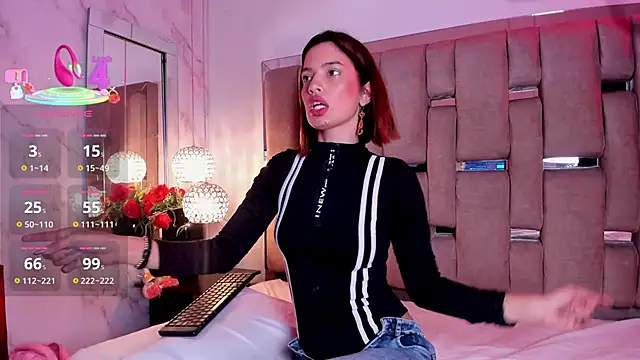 Snapshot of PamelaAddams_ chatting on December 14, 2025, 5:35 am PamelaAddams online show from December 14, 2025, 5:35 am