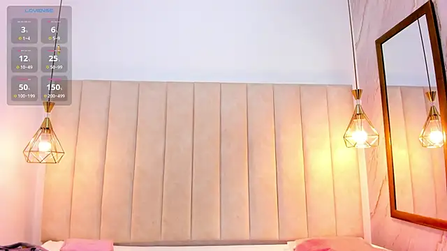 Snapshot of PamelaAddams_ chatting on December 23, 2025, 4:01 am PamelaAddams online show from December 23, 2025, 4:01 am