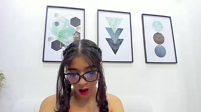 LilibetAndStrong online show from February 19, 2025, 8:52 pm
