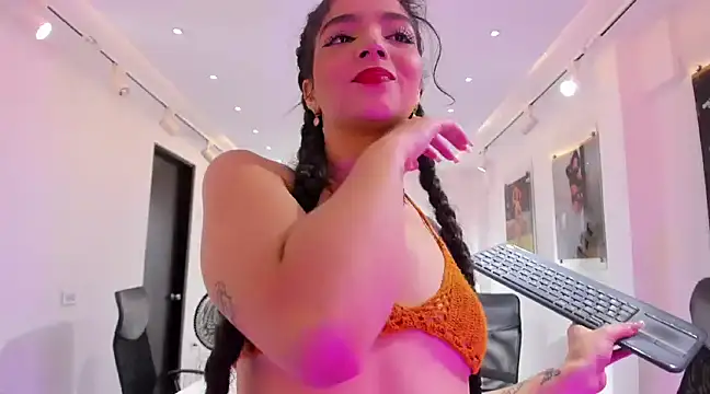LilibetAndStrong online show from March 21, 2025, 11:01 pm