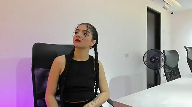LilibetAndStrong online show from March 21, 2025, 7:57 pm