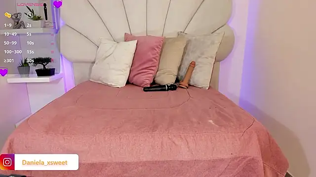 Danielaangelina online show from March 20, 2026, 5:52 am