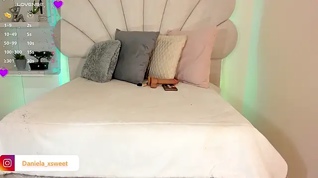 Snapshot of Danielaangelina chatting on February 20, 2026, 6:26 am Danielaangelina online show from February 20, 2026, 6:26 am