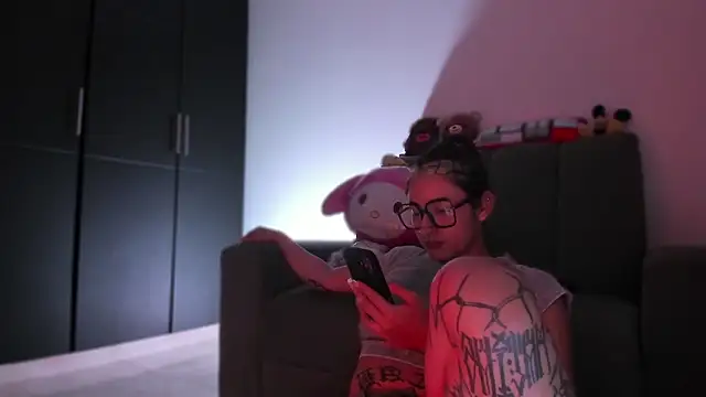 ggor4w33 online show from March 15, 2026, 11:45 pm