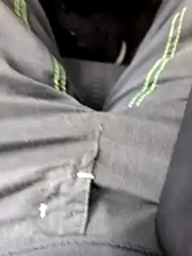 Snapshot of Dam70 chatting on November 26, 2025, 11:43 am Dam70 online show from November 26, 2025, 11:43 am