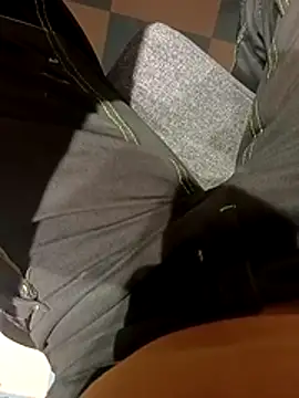 Snapshot of Dam70 chatting on November 16, 2025, 6:18 am Dam70 online show from November 16, 2025, 6:18 am