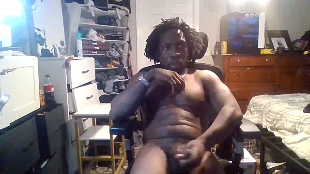 Snapshot of BigDMann40 chatting on December 3, 2025, 8:30 pm BigDMann40 online show from December 3, 2025, 8:30 pm