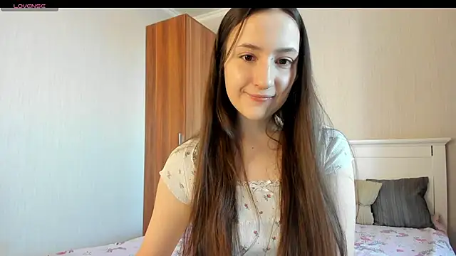 Cute  Nana online show from February 12, 2026, 9:53 am