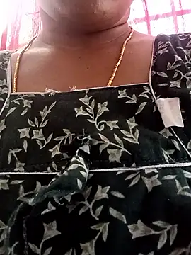varsha-milky1 online show from October 5, 2025, 5:53 am