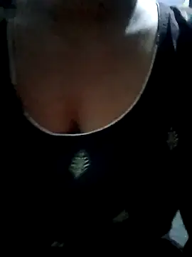 varsha-milky1 online show from September 28, 2025, 3:52 pm