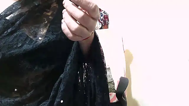 Rubi-Ji online show from November 21, 2025, 3:33 pm