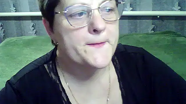 ElzaJewel online show from April 2, 2026, 7:09 pm