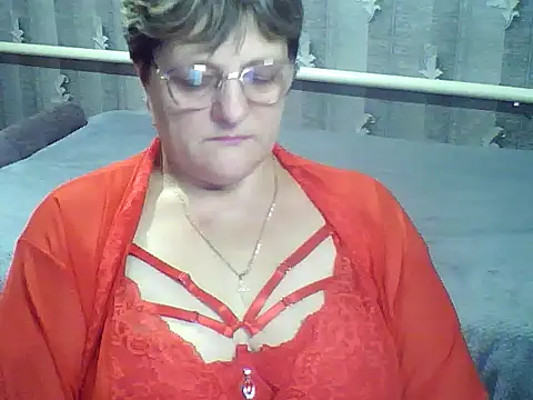 ElzaJewel online show from December 3, 2025, 8:08 pm