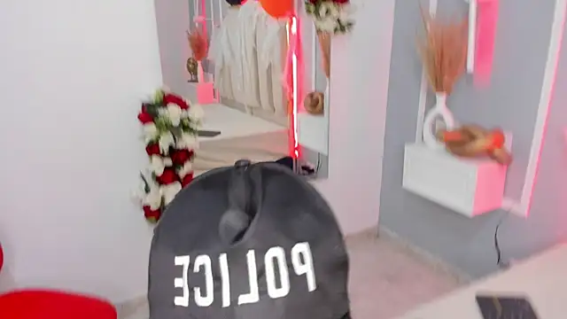 Snapshot of emmysandoval chatting on October 31, 2025, 12:57 pm emmysandoval online show from October 31, 2025, 12:57 pm