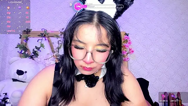 BeccaMathew online show from April 8, 2026, 1:40 am