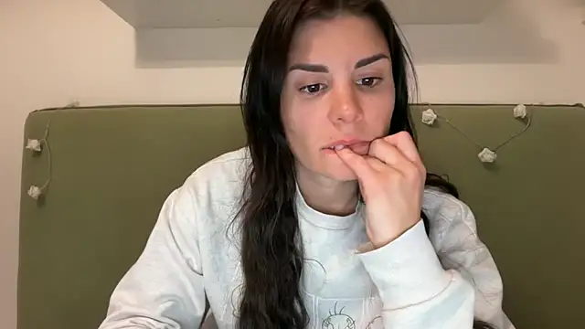 Petitecookie online show from April 29, 2026, 8:26 pm