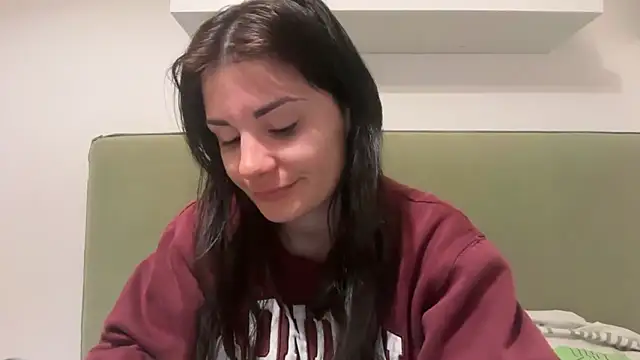 Petitecookie online show from April 6, 2026, 8:21 pm