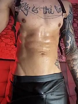 Walker Thomas1 online show from October 25, 2025, 1:12 pm