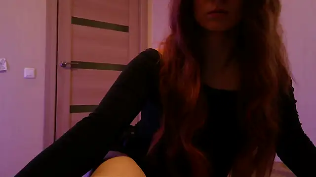 Snapshot of _AliceOwen_ chatting on March 17, 2025, 10:29 pm AliceOwen online show from March 17, 2025, 10:29 pm