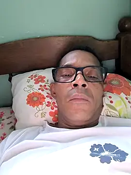 Renato571 online show from April 24, 2026, 8:33 pm