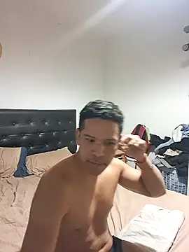 liamlara online show from October 11, 2025, 11:39 pm