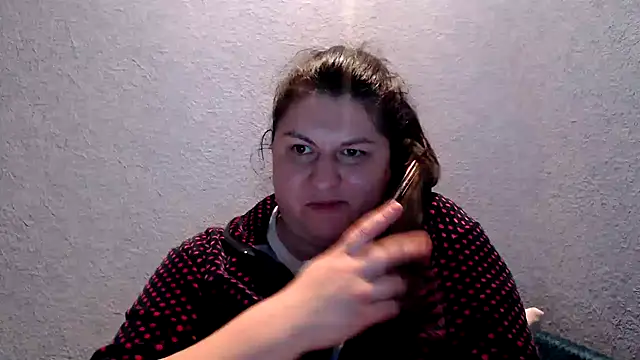 Snapshot of KiraSwee chatting on October 23, 2025, 5:33 pm KiraSwee online show from October 23, 2025, 5:33 pm