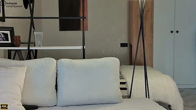 Snapshot of emiljanna chatting on November 5, 2025, 2:47 am emiljanna online show from November 5, 2025, 2:47 am