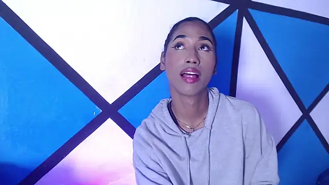 Snapshot of Alissemasiel chatting on October 7, 2025, 11:28 pm Alissemasiel online show from October 7, 2025, 11:28 pm