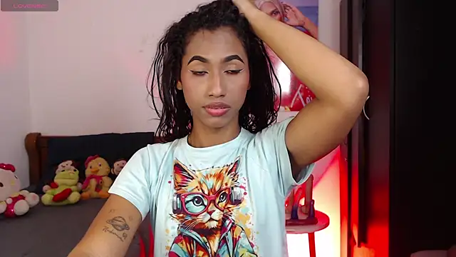 Alissemasiel online show from December 2, 2025, 7:37 pm