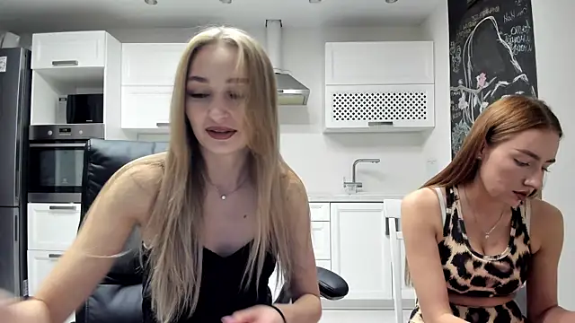 Snapshot of lisenok chatting on September 26, 2025, 9:10 pm lisenok online show from September 26, 2025, 9:10 pm