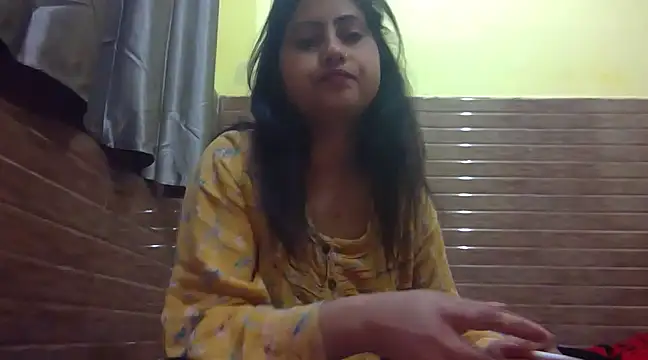 Queen Couple online show from February 14, 2025, 4:31 pm