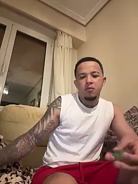 yeiyei oficial online show from April 12, 2026, 3:10 am