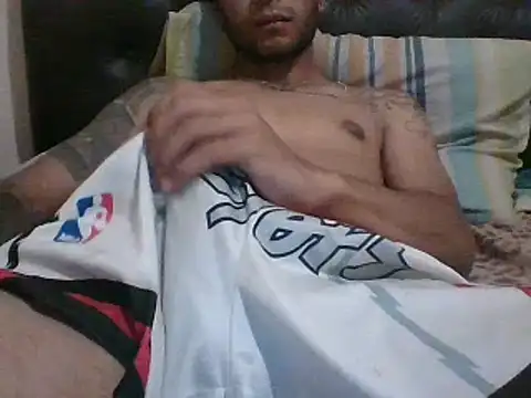 crow07xx online show from February 14, 2025, 11:42 pm