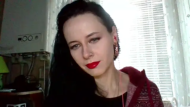 LuminousLady online show from November 11, 2025, 12:22 pm