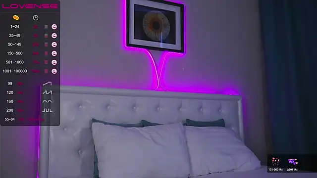 LeaCox  online show from October 8, 2025, 8:05 am