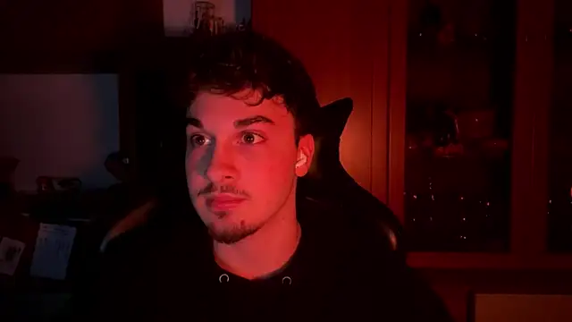 NaplesGuy04 online show from February 18, 2025, 10:58 pm