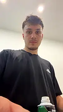 NaplesGuy04 online show from July 17, 2026, 5:32 pm