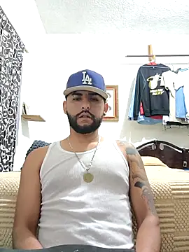 Snapshot of dickman10 chatting on February 19, 2025, 4:34 am dickman10 online show from February 19, 2025, 4:34 am