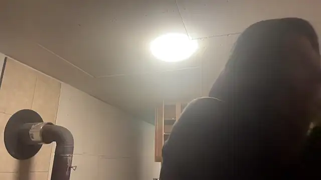 Snapshot of redone8in chatting on February 7, 2025, 12:17 pm redone8in online show from February 7, 2025, 12:17 pm